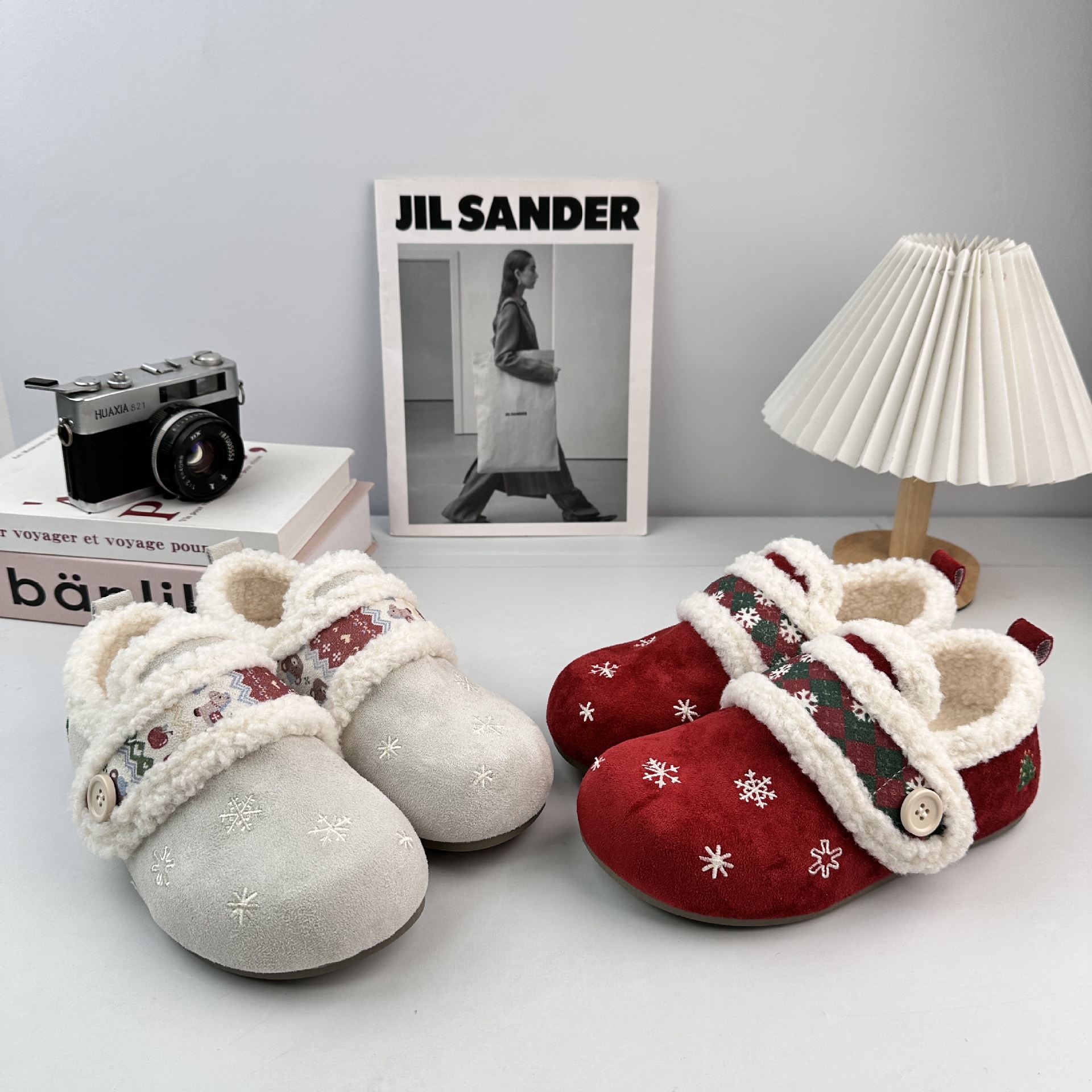 Zapatillas de lana de fondo suave de ondas largas con zapatillas de burken para mujeres 2025 calentamiento de invierno de lana retro zapatos de algodón