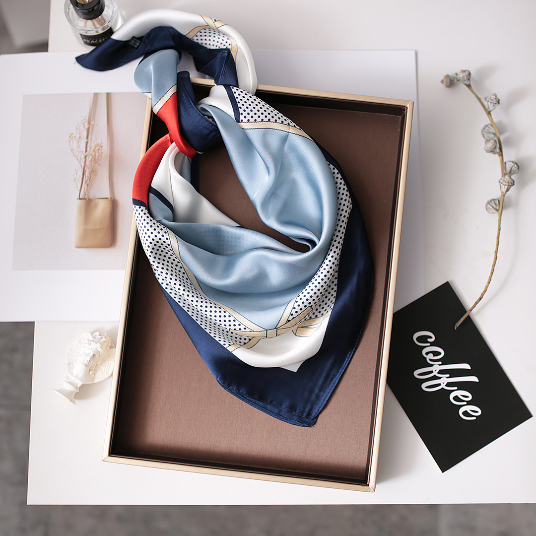 Shi Pukun Abito stile primavera/estate Semplice ed elegante in una piccola sciarpa professionale versatile da donna quadrata_voghion.com