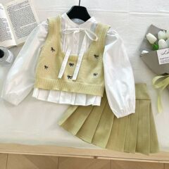 新型2025起爆の女の子馬甲セット春と秋の韓国版セーター子供ファッションシャツのスカート3点セット