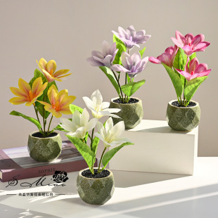 3-Headed Hand-Feel Magnolia Small Potted Plants, Creative Artificial Flowers, Home Photo Studio Decorative Ornaments, Artificial Green Plant Potted Plants