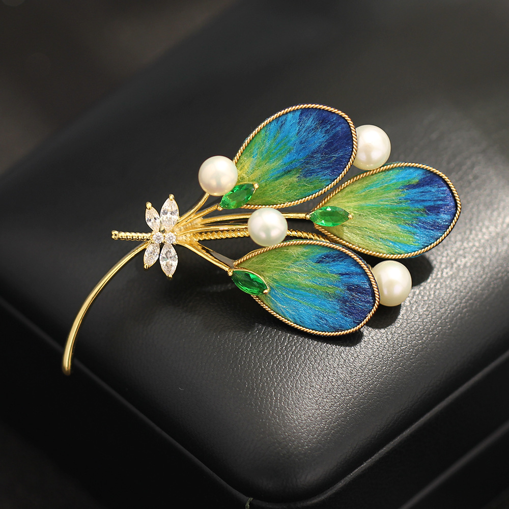 Light Luxury Niche Chinese Intangible Cultural Heritage Velvet Flower Peacock Feather Brooch Inlaid with Stone Freshwater Pearl High-End Brooch Accessories for Women