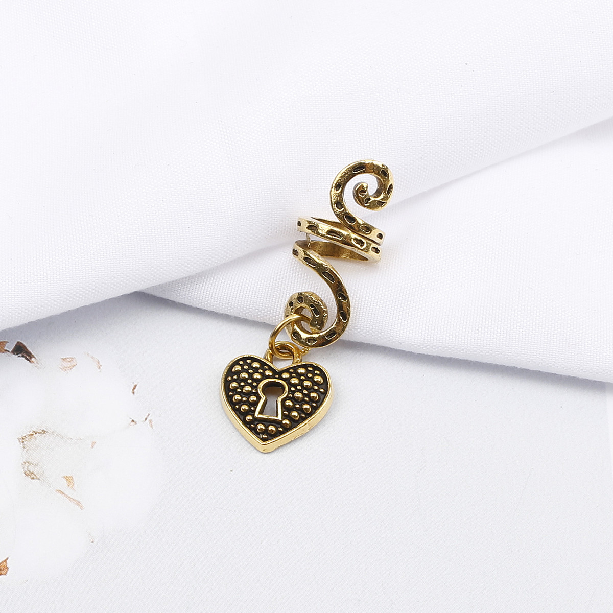 Europa y América sucia trenza hebilla de pelo hip hop aleación espiral accesorios para el cabello colgante de mariposa anillo de pelo de moda chica fresca trenzado accesorios para el cabello anillo de pelo