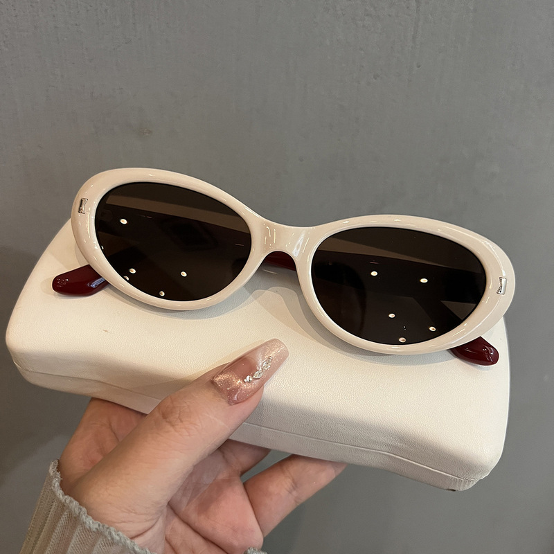 Fashionable Vacation Style Oval Cat-Eye Sunglasses for Photo Shoots, Beach Coconut Sweet-Cool Hot Girl Style Sunglasses with Sun Protection