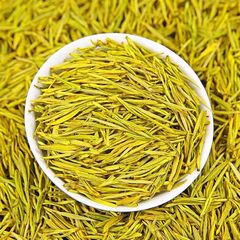 2025年特級黄金のつぼみ、新茶、本場産、香りが強く、泡立ちが良く、つぼみ2枚、缶詰ギフト箱