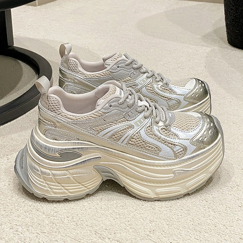 Серебряная светоотражающая полоска, сшитая толстые подошвы, папы, обувь для весны 2025 новая панда повседневная, чтобы увеличить спортивную обувь