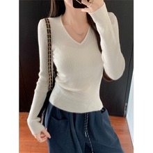 黑色辣妹设计感V领长袖针织衫女早秋内搭气质修身毛衣打底衫上衣