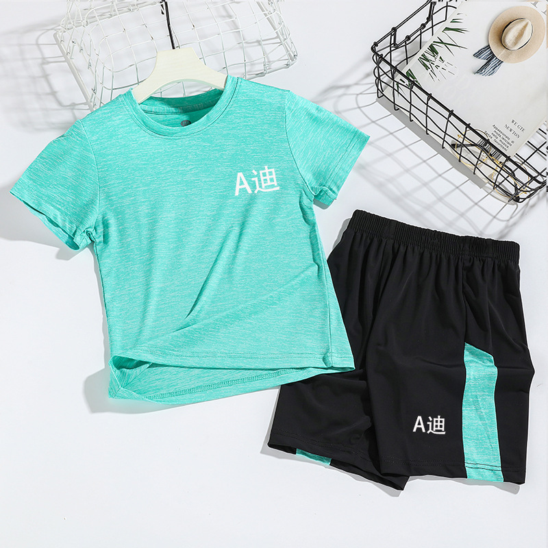 032 Little Adi light green