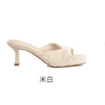 Grape Mom verano nueva moda 7cm cabeza cuadrada francesa pliegues una palabra con sandalias de tacón alto Muller ropa exterior media arrastre