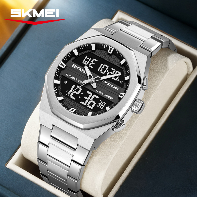 Momento transfronterizo de tres muestras de relojes de hombre reloj deportivo de aleación multifuncional nocturna fábrica impermeable al por mayor spot