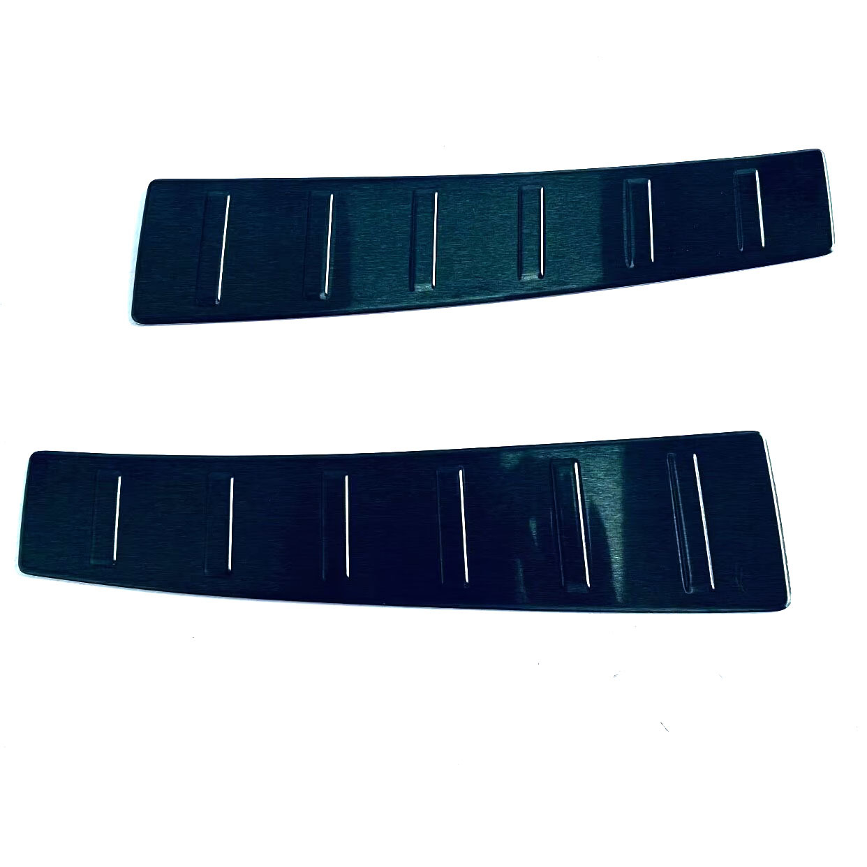 Suitable for 23-24 Mitsubishi Outlander Outlander inner and outer rear guard plate decorative sequins modification accessories