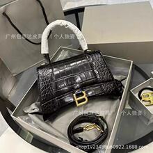 ���Q�羳؛Դԭ�SƤ��ƷB��ɳ©��������Ƥ�{�~�y���w����μ�Ů