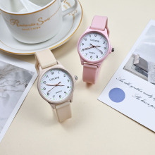 ins风多巴胺果冻软带夜光手表学生高颜值考试指针式石英表