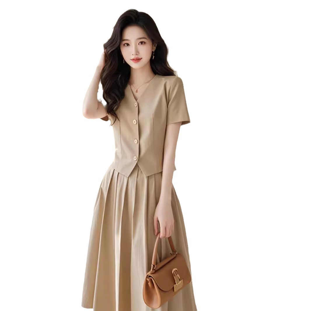 Set áo sơ mi ngắn tay và chân váy công sở nữ mùa hè — Màu kaki