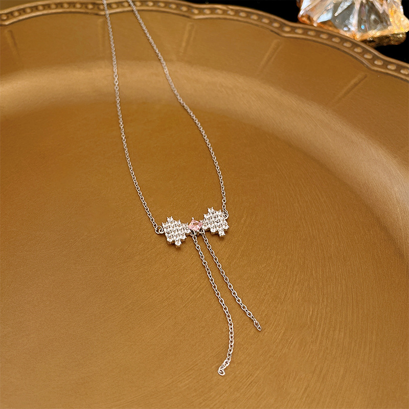 Copper Material Heart Shape, Bow Knot Pattern Elegant Sweet Heart Shape Bow Knot Copper Inlay Zircon Pendant Necklace