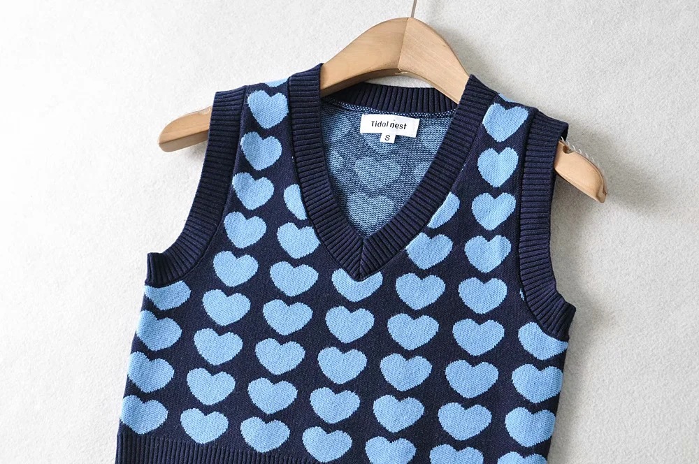 Retro V-Neck Love Jacquard Knitted Vest NSZQW115403