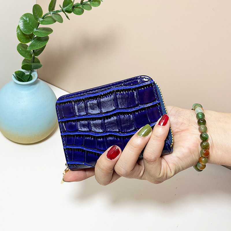 New Arrival Women's Mini Crocodile-Print Multi-Functional Anti-Magnetic Wallet with Multiple Card Slots, Vintage Driver’s License Case—Wholesale