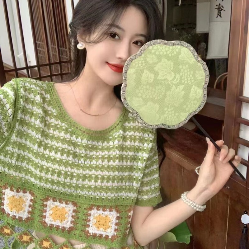 Retro tassel hollow-out crocheted short-sleeved sweater for women Summer new ethnic style design contrast color short top