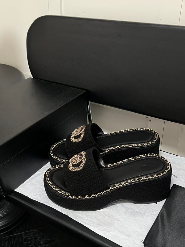 2025 新しいスタイルの小さな香りスタイル中空織りフラットソールスリッパアウターウェア高さチェーンビーチスリッパ女性の夏|undefined