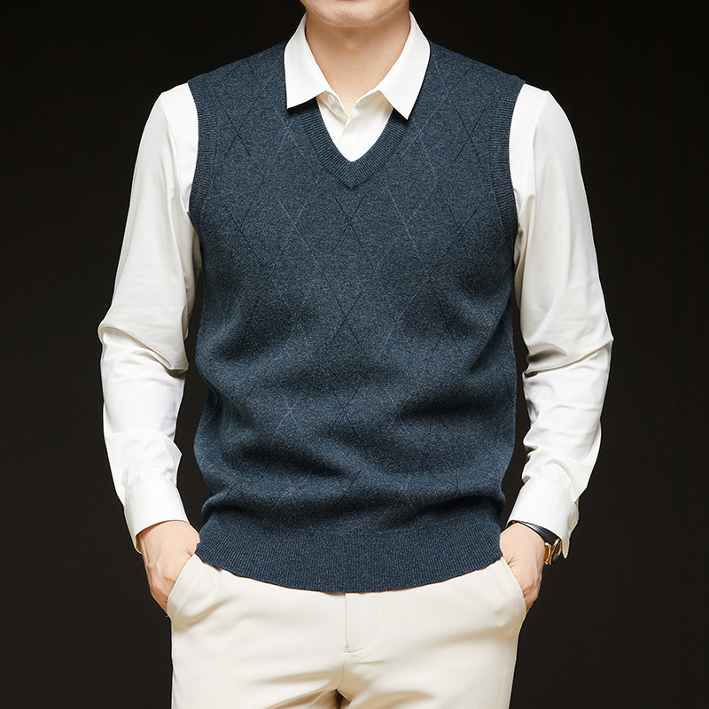 Men's V-neck Wool Vest Autumn and Winter Sleeveless Vest Sweater Dad Pullover Waistcoat Diamond Base Sweater Men's V-neck Wool Vest Autumn and Winter Sleeveless Vest Sweater Dad Pullover Waistcoat Diamond Base Sweater