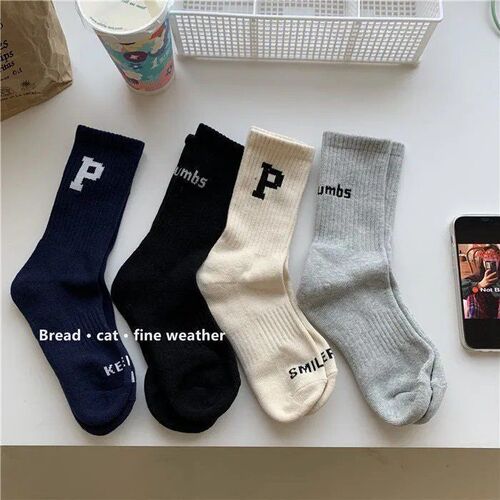 Autumn and winter long socks for men and women ins trendy P letter medium tube socks Japanese and Korean cotton socks sweat-absorbent couple long tube sports socks women's socks