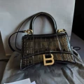 Black crocodile pattern small size
