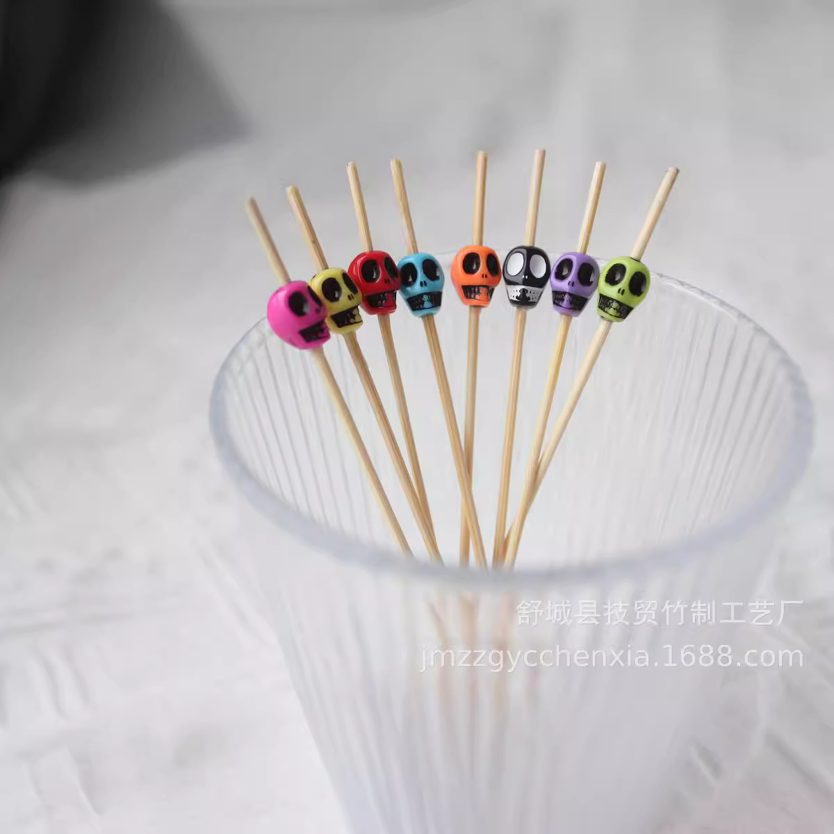 Halloween 8 × 10 cráneo pequeño colorido stick de fruta 100 piezas / paquete stick de cóctel Amazon Hot Sale stick de bambú