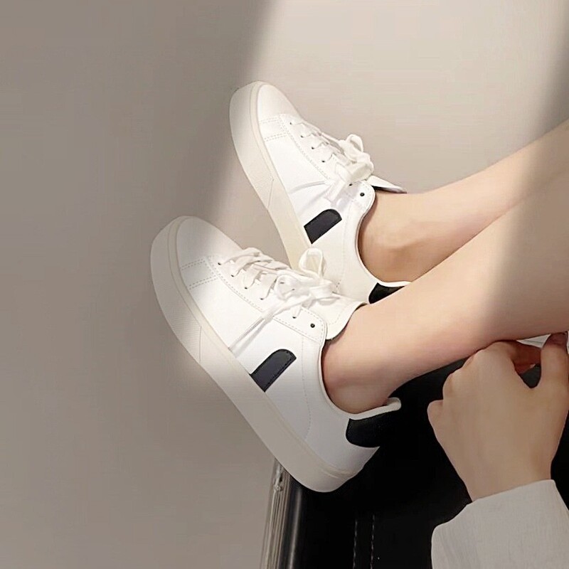 2026 New Model Leather Casual Sports Low-Top Sneakers, Lightweight and Not Bulky, Unisex, in Stock for Wholesale