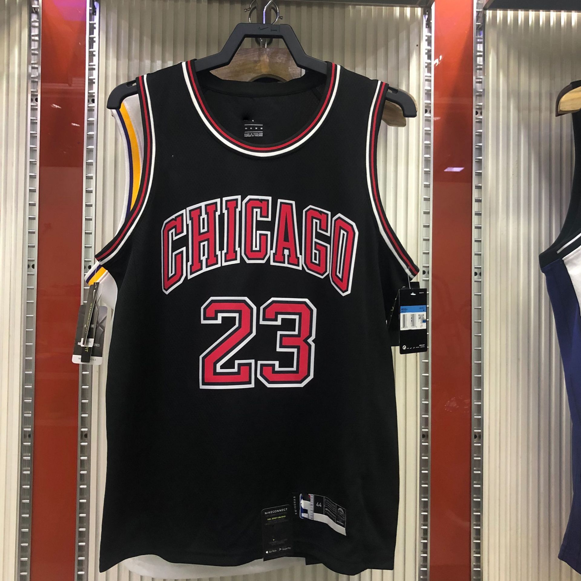 thumbnail image 1 of Traje de baloncesto de los Chicago Bulls Bulls No. 23 Jordan Jersey Flyer Traje de prensado en caliente MN Retro, 1 of 5