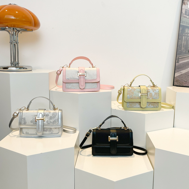 2024 otoño nuevo estilo coreano este año popular mariposa de hombro pequeño bolso hermoso nicho de diseño bolso de mano