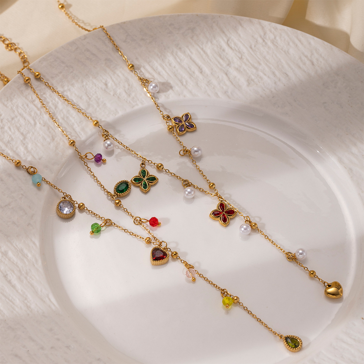 Collar de acero inoxidable TINA Europa y América lujo ligero nicho moda color tetrahedral collar de piedra preciosa acero titanio no desvanecerse mujer