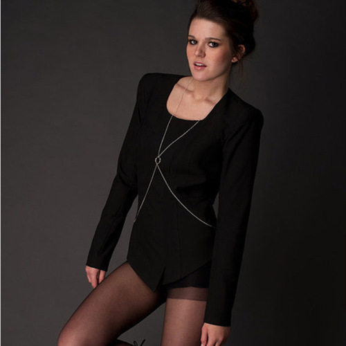 Elegant Women's Summer Fashion Overstated Belt Chain Accessory, Minimalist Gold Circle Necklace Body Chain