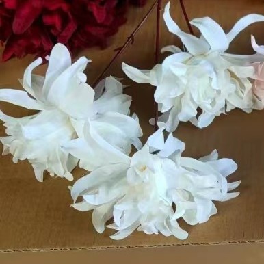 Flores artificiales blancas al por mayor para bodas, decoraciones de flores falsas, accesorios para techos de hoteles, flores artificiales blancas para celebraciones de bodas en salones de boda. image 12