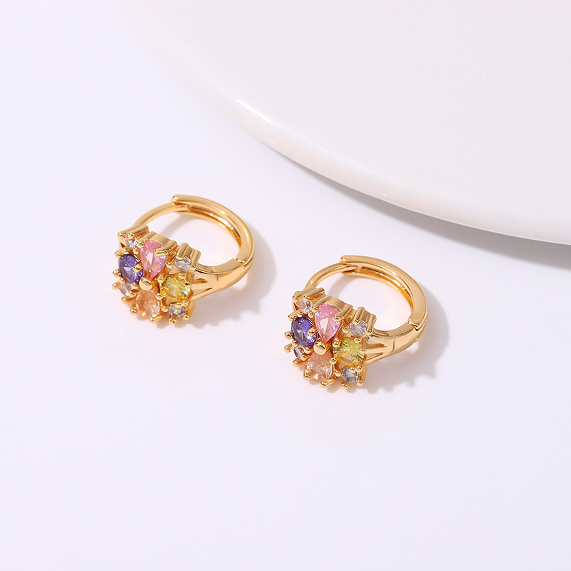 Europa y los Estados Unidos comercio exterior ins moda personalidad lujo ligero nicho color zircon pendientes de orejas de cobre micropantalón 18K