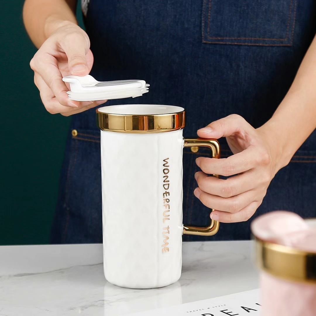 Gran capacidad de estilo nórdico Taza de cerámica a prueba de fugas taza de café de oficina taza de bebida personalizada chapado en oro