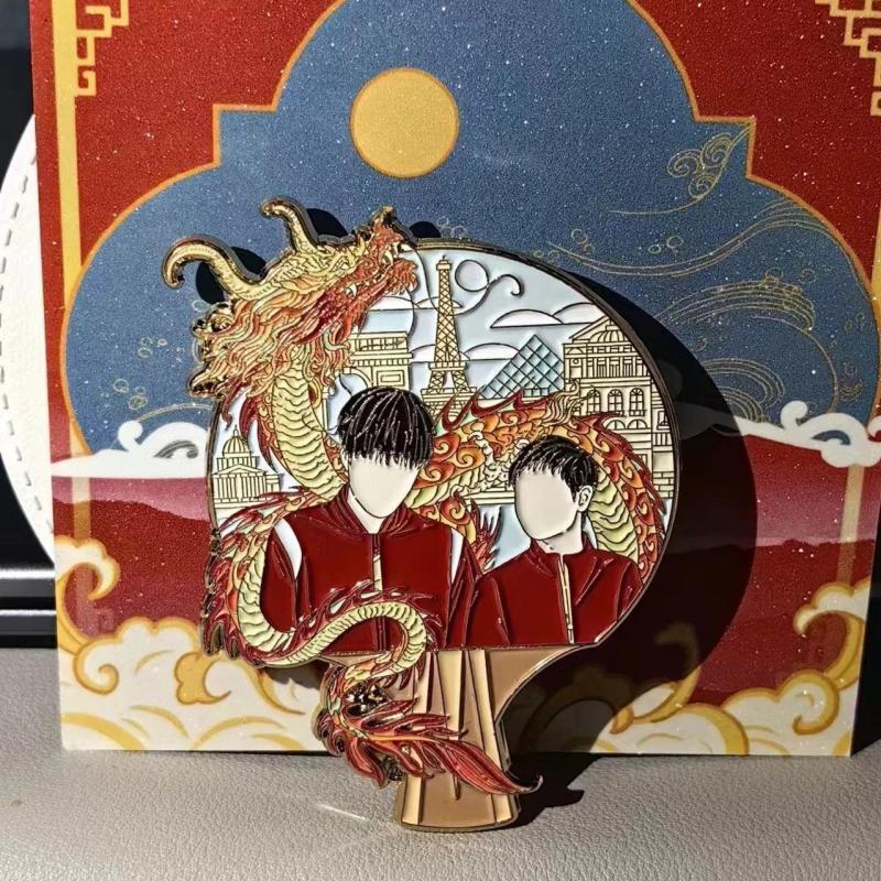 小红书同款莎头球拍金属徽章孙颖莎王楚钦高颜值创意周边纪念徽章|undefined