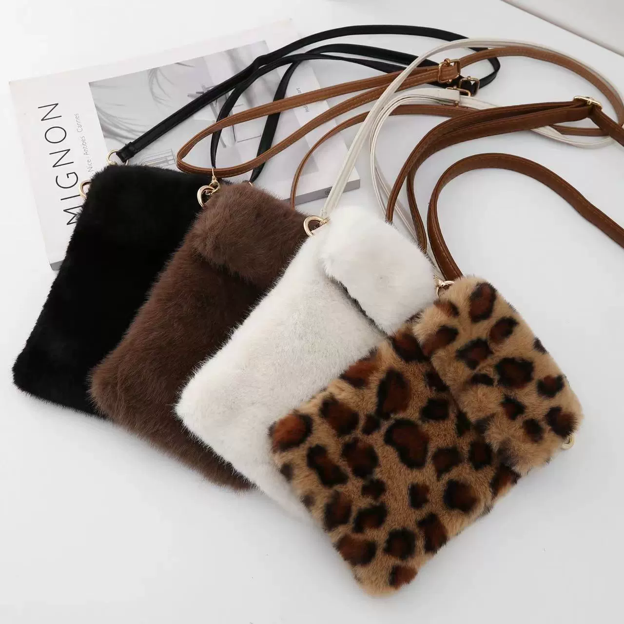 Милая пушистая сумка в корейском стиле, осень-зима 2024, новая студенческая модная сумка через плечо большой вместимости, доступная роскошь