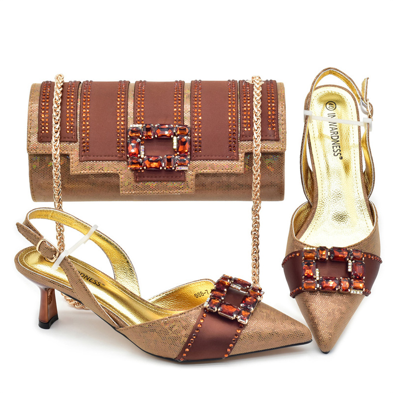 New Cross-Border Style Rhinestone-Embellished Pointed-Toe Chunky Shoes Paired with Evening Bag Set, Italian Fashion Design, Rhinestone Evening Wear New Cross-Border Style Rhinestone-Embellished Pointed-Toe Chunky Shoes Paired with Evening Bag Set, Italian Fashion Design, Rhinestone Evening Wear