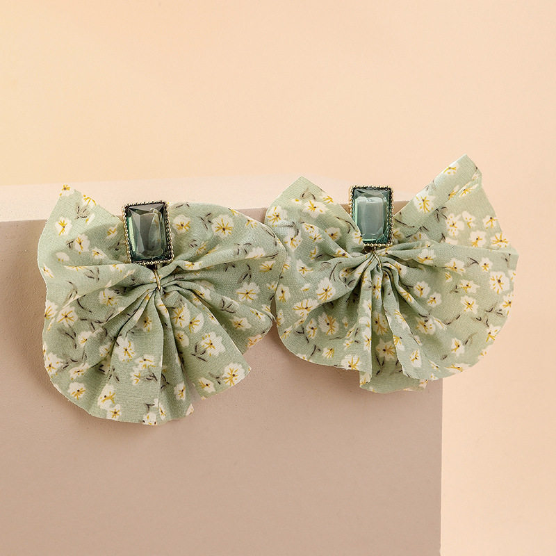 Fashion Crystal Fabric Printing Bow Stud Earrings Wholesale Nihaojewelry display picture 9