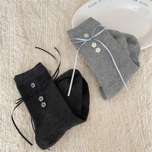 Heavy European women's socks sweet ribbon bow hand-stitched flower buttons niche jewelry socks solid color wholesale