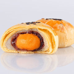 Egg Yolk Cream Dessert Traditional pastry Internet celebrity Leisure for all ages Nutritious Afternoon Tea Mooncake Snacks Full Box Manufacturer Wholesale