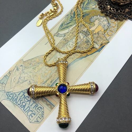 Western Medieval real gold-plated medium-length necklace and earrings inlaid with gemstones, diamonds and glass cross necklace and earrings set