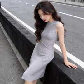 法式紫色不规则针织无袖连衣裙女夏新款巨好看气质内搭修身长裙子