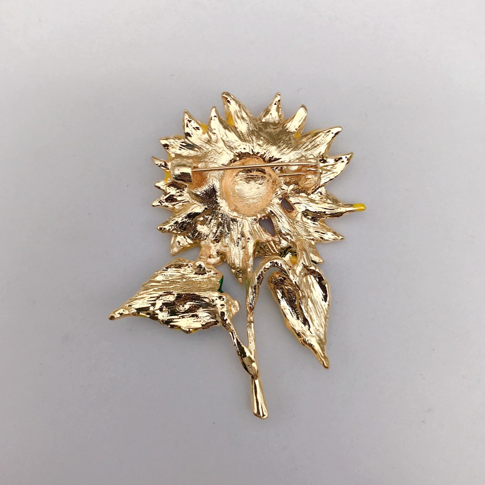 Spilla a smalto girasole per uomo e donna accessorio giacca_voghion.com