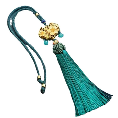 Car hanging — French Golden Ruyi Lock Car