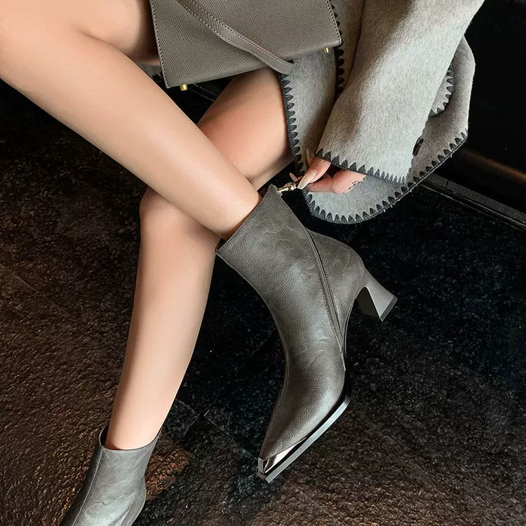 6CM/7.5CM Ретро коричневые короткие сапоги женские кожаные новые обнаженные сапоги металлические остроконечные каблуки Мартин сапоги тощие сапоги ~