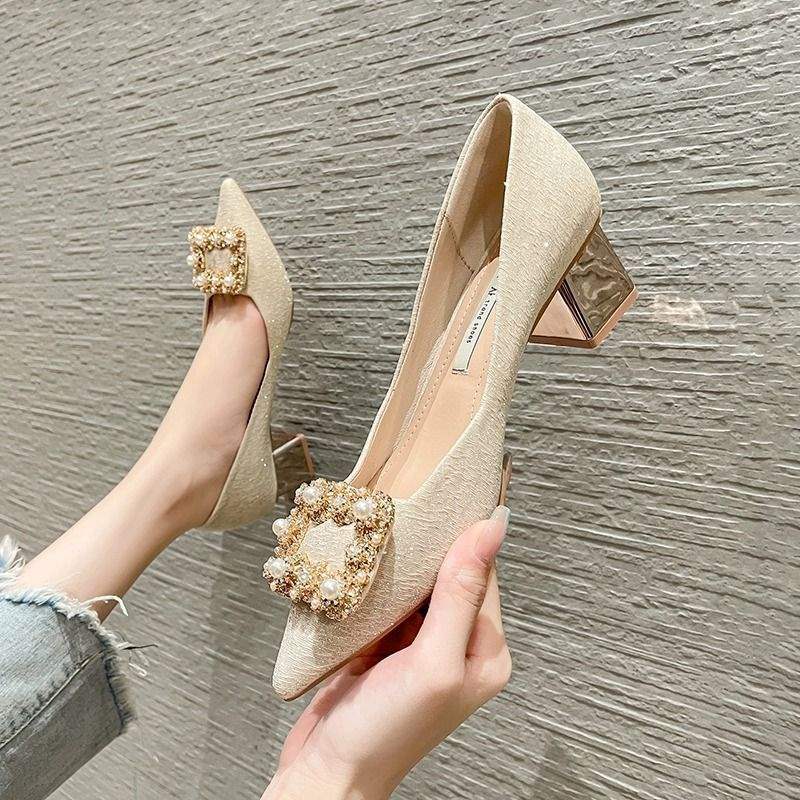 Chanel-Style Women's Chunky Heel Shoes, 2025 New Spring and Autumn Wedding Shoes, Bridal Shoes, Pointed Toe High Heels with Unique Design
