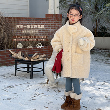 艾摩贝贝中大女童皮毛一体锁温抗寒实力派风衣中长款毛毛大衣外套