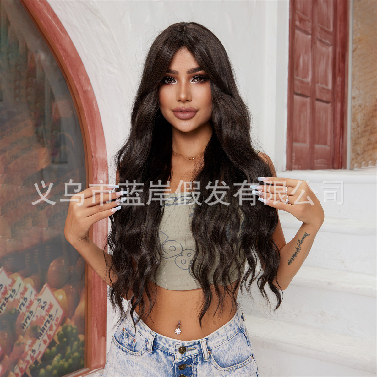 Moda nueva peluca transfronteriza de estilo europeo y americano, flequillo femenino de ocho caracteres, negro, marrón, rizado pequeño, pelo largo, todo en stock de fábrica