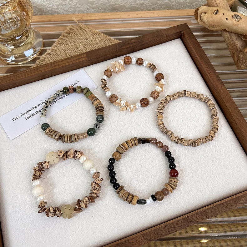 1 Piece Chinoiserie Round Wood Beaded Women's Bracelets display picture 1
