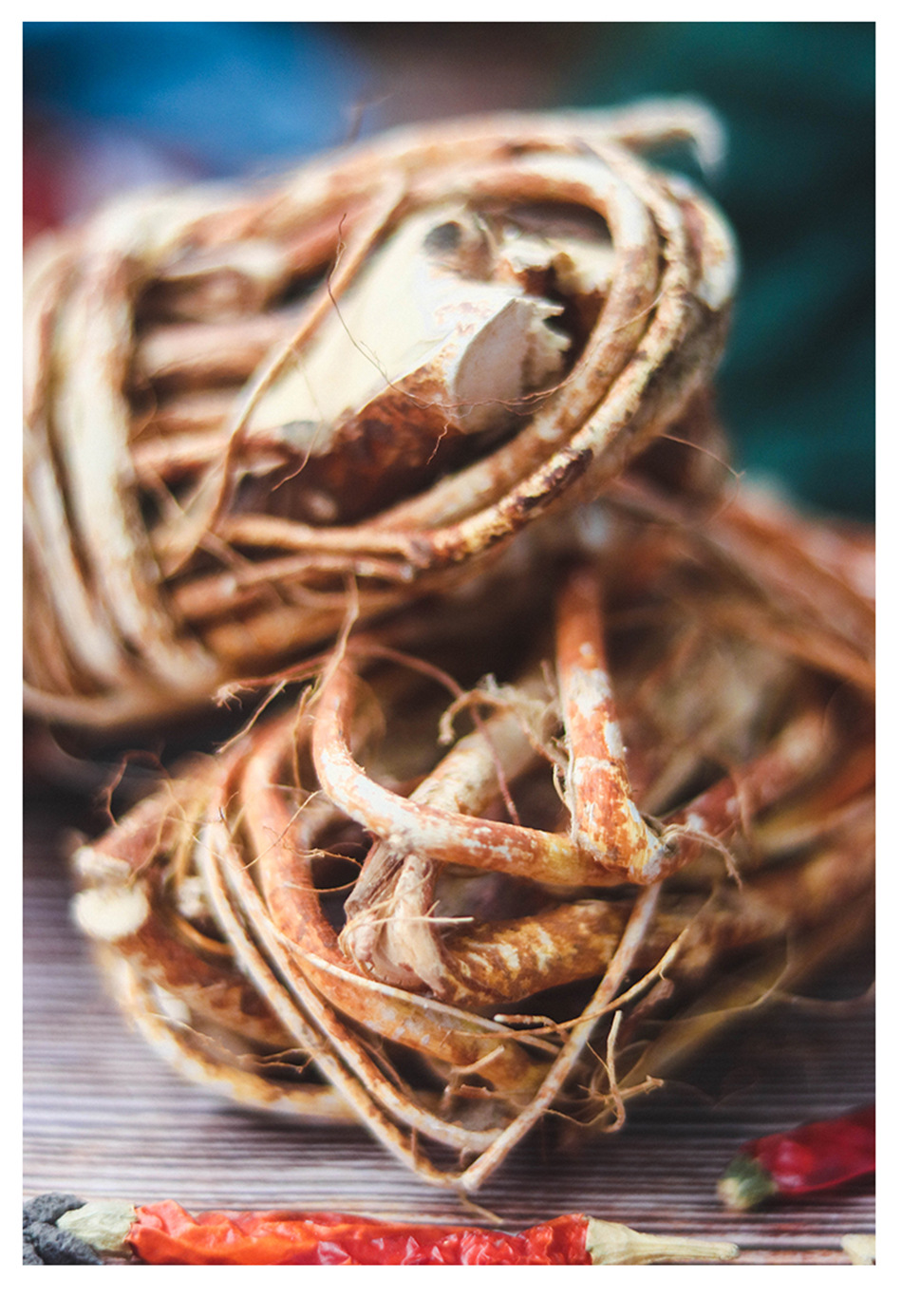 Dried Wuzhimaotao Root 500g Five Finger Peach Root Herbal Soup Ingredient for Traditional Chinese Soups key features
